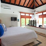 Cap Cana Fantástico Bungalow con Piscina y Jacuzzi GV3110